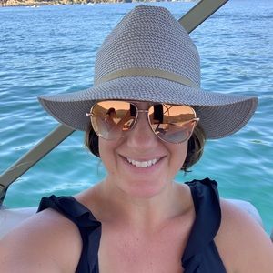 Meet your Posher, Kara